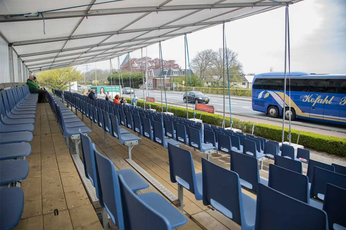 Tribune Lisse Buiten