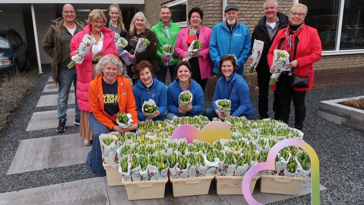 Corso 2023 Wie verdient een bloemetje startmoment Lisse 19-03-2023 Foto WvVelzen (002).JPG